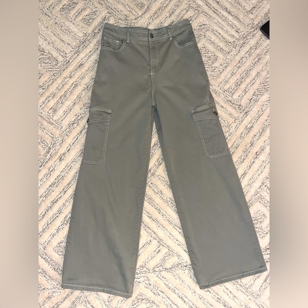 Bagatelle Flattering high-rise cargo pant